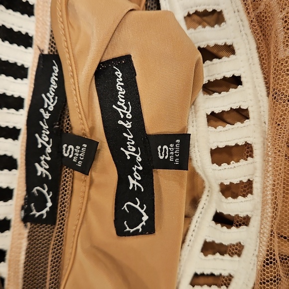 💕FOR LOVE & LEMONS💕 Desert Nights Mini Dress ~ White & Nude Small - Picture 13 of 15